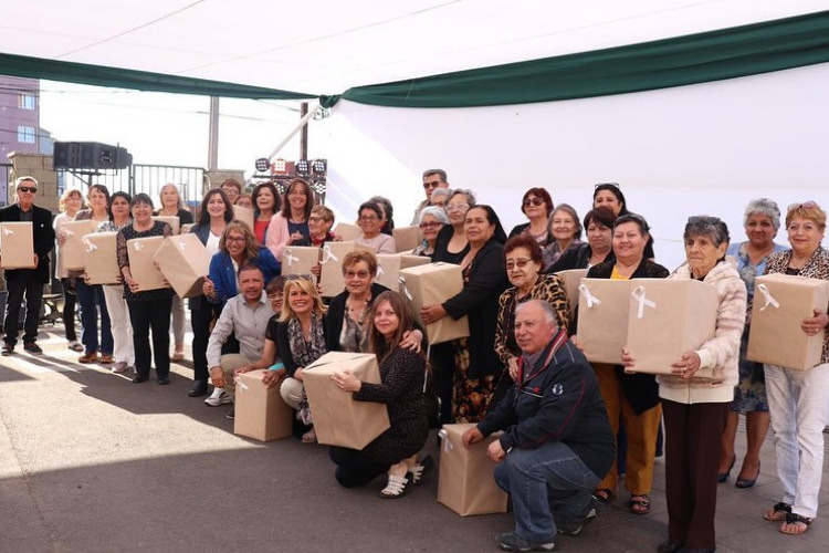 El evento reunió a más de 170 asistentes de distintas agrupaciones de personas mayores